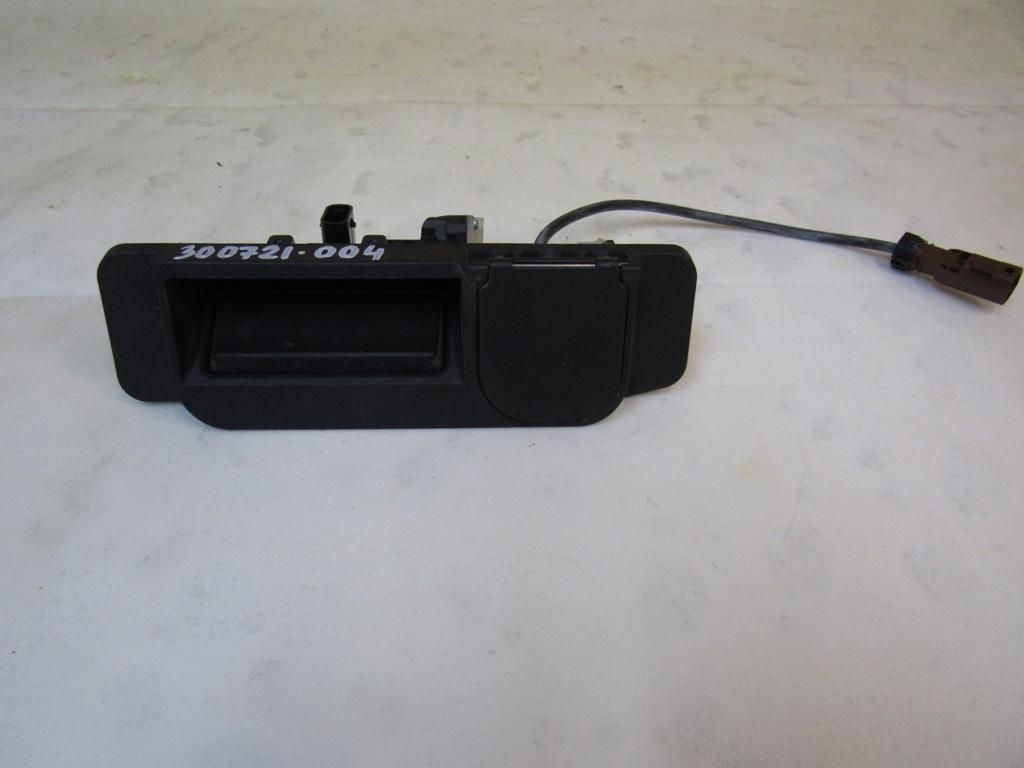 кнопка открытия багажника Mercedes-Benz S-Класс W222/C217/A217 2016, 2227500593