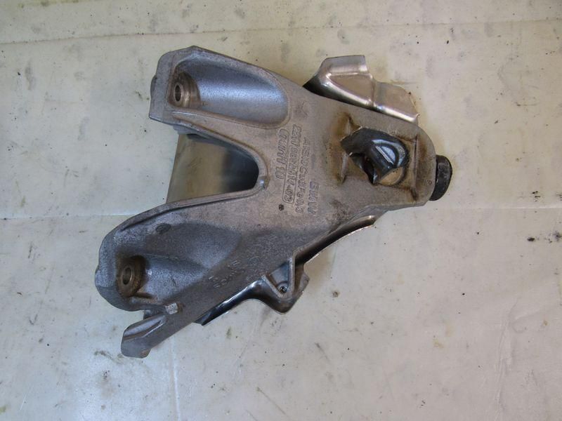 кронштейн двигателя BMW X5 F15 2016, 3.0 л., дизель, 6864614