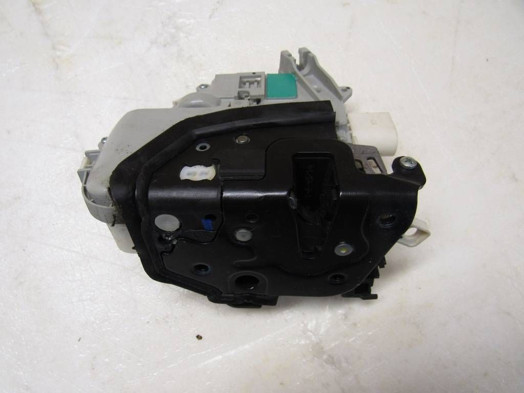 замок двери передней левой Audi A5 8T [рестайлинг] 2012, 8J1837015F