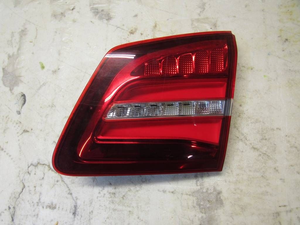 фонарь крышки багажника правый Mercedes-Benz GL-Класс X166 2016, 1669066402