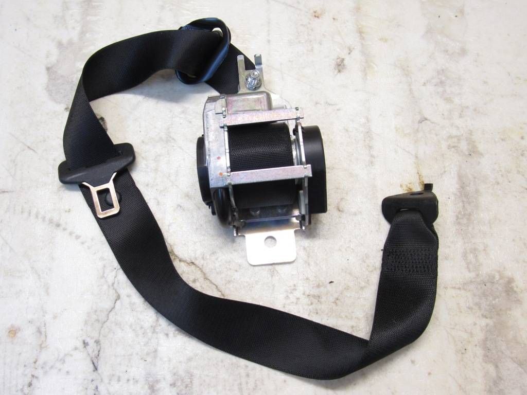 ремень безопасности Mercedes-Benz M-Класс W166 2014, 3.0 л., дизель, АКПП, внедорожник 5 дв., 1668602886