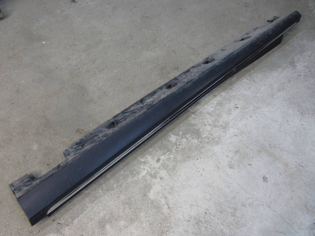 накладка на порог Mercedes-Benz M-Класс W166 2015, 1666980054