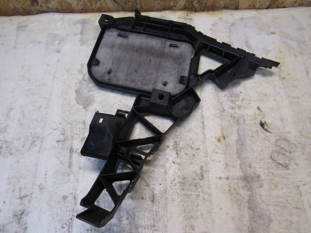 Крепление бампера заднего Mercedes-Benz M-Класс W166 2015, 1668851121