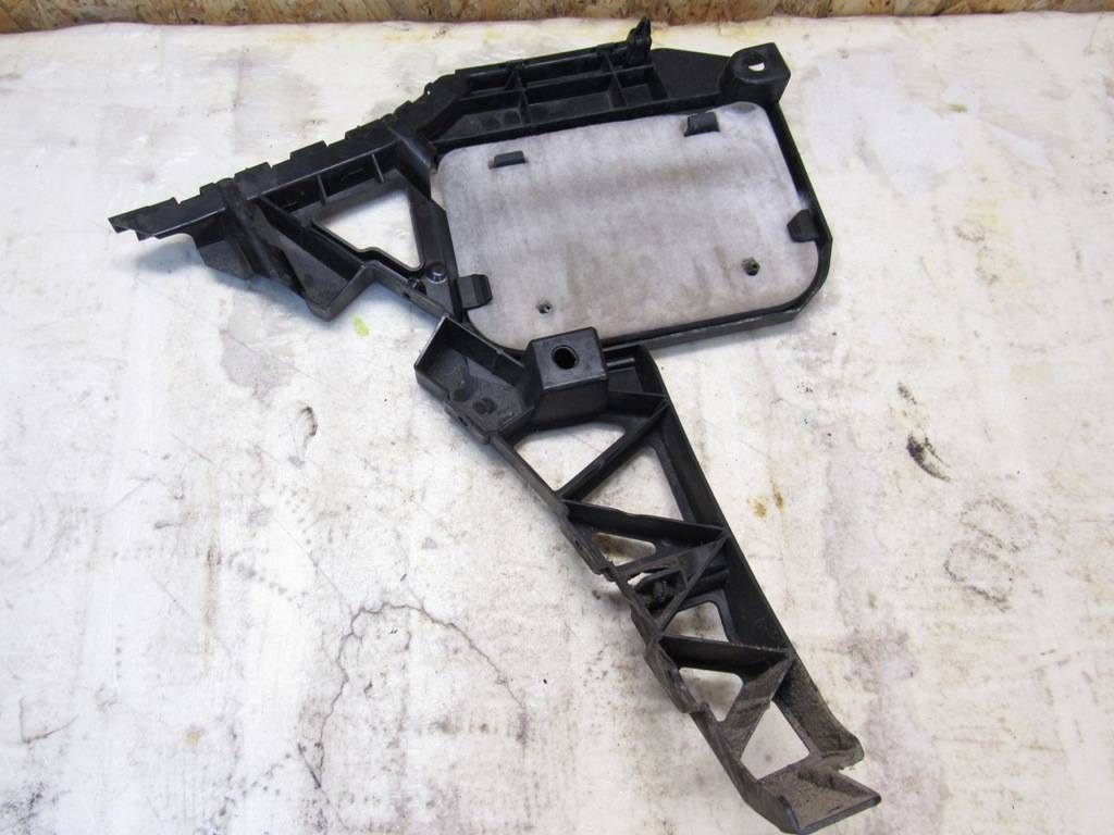 Крепление бампера заднего Mercedes-Benz M-Класс W166 2015, 1668851221
