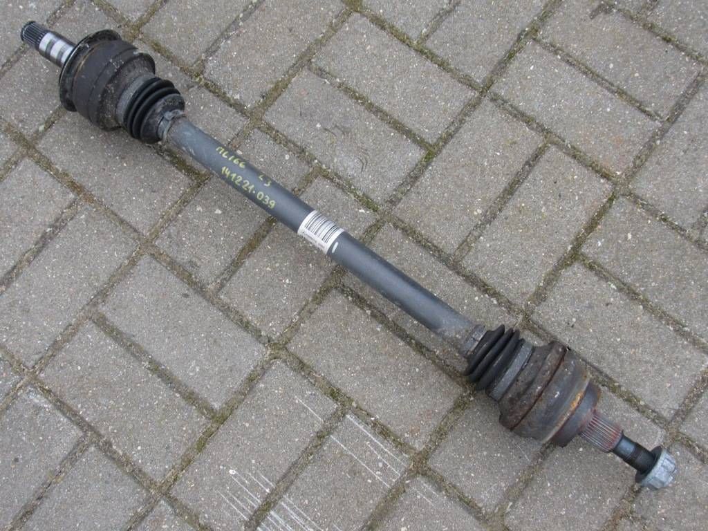 полуось задняя (приводной вал, ШРУС) Mercedes-Benz M-Класс W166 2015, 1663501110
