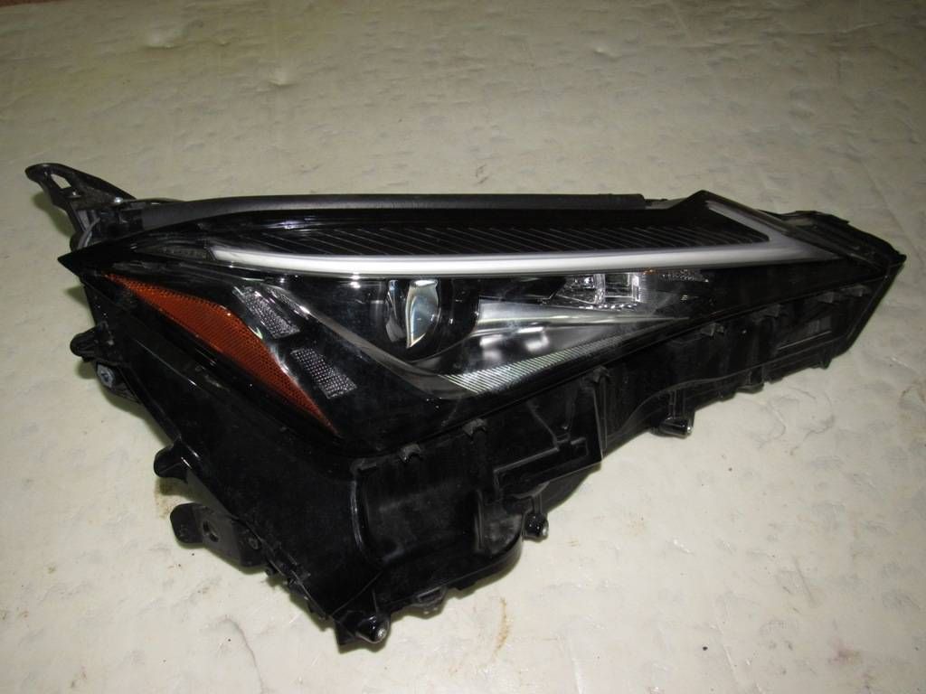 фара правая Lexus UX 1 поколение 2020, 2.0 л., гибрид, 89908-76010