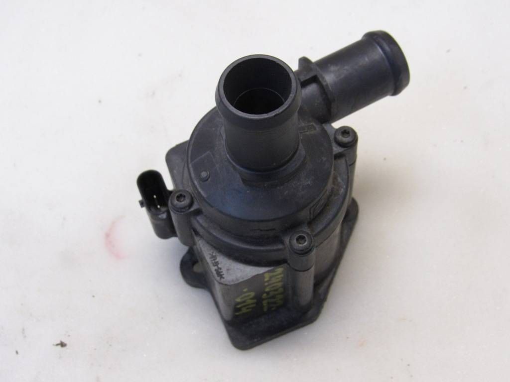 помпа Audi A4 B8/8K 2010, 06H121601M