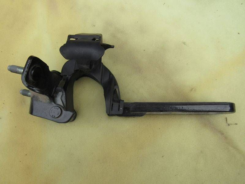 петля крышки багажника Mercedes-Benz GL-Класс X166 2013, 3.5 л., дизель, 1667400137