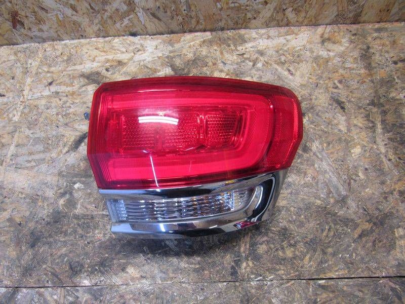 фонарь задний правый Jeep Grand Cherokee 4 поколение [рестайлинг] 2016, P68110000AE