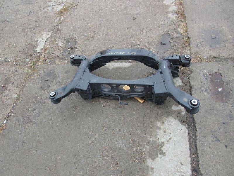 балка подвески задняя Toyota RAV4 5 поколение (XA50) 2019
