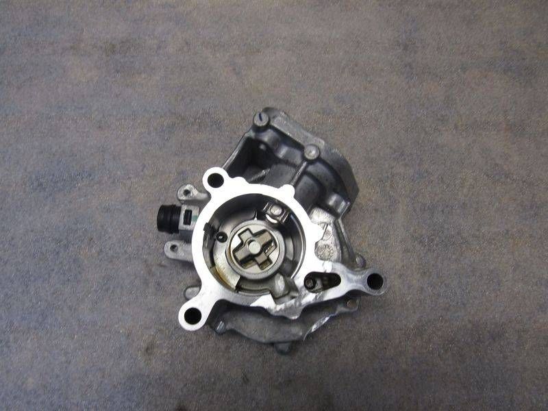 насос вакуумный Volkswagen Tiguan 2 поколение 2018, 2.0 л., DGVA, бензин, 06K145100BB