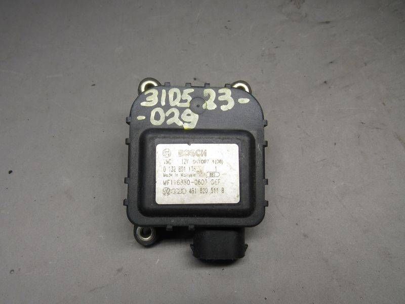 моторчик заслонки печки Audi A6 4B/C5 2000, 4B1820511B