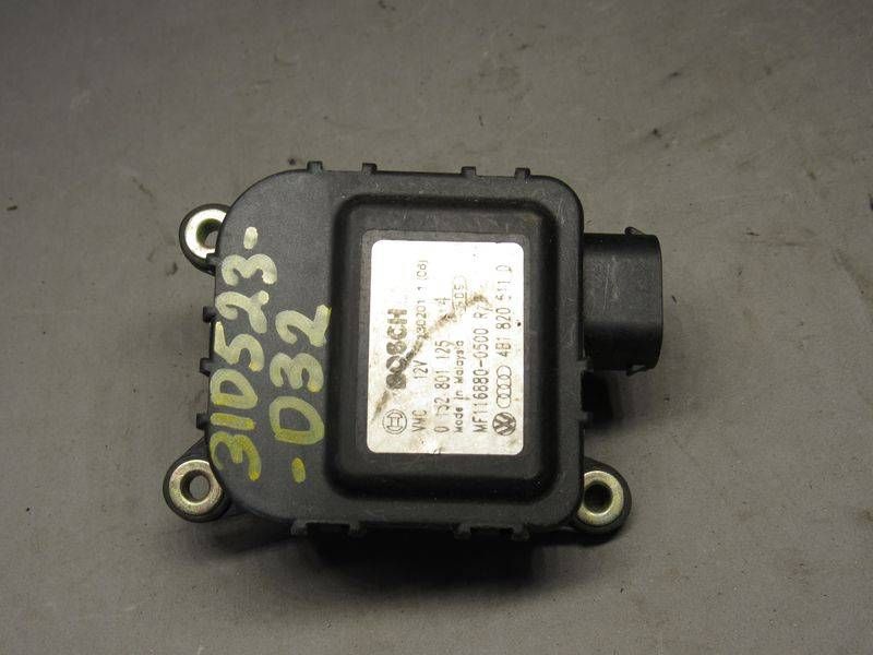 моторчик заслонки печки Audi A6 4B/C5 2000, 4B1820511D