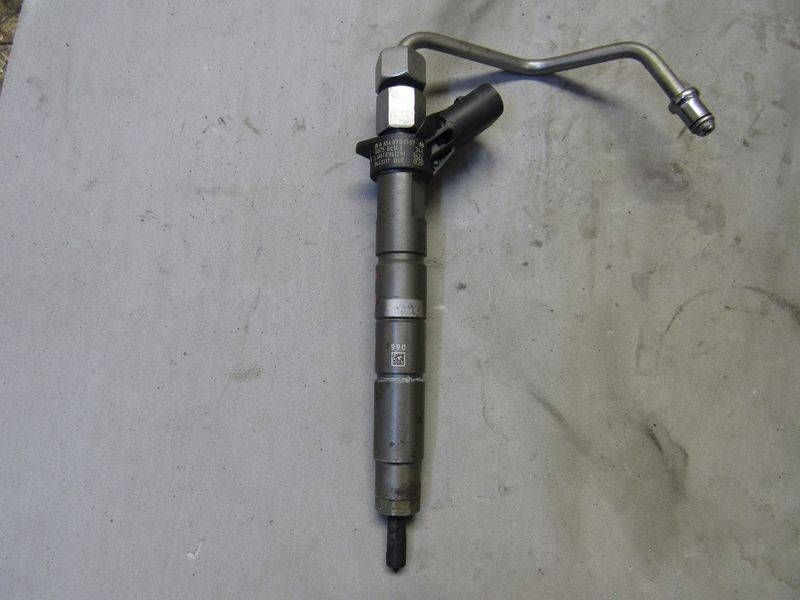 форсунка Mercedes-Benz E-Класс W213/S213/C238/A238 2016, 2.0 л., дизель, 6540700187 - фото №1