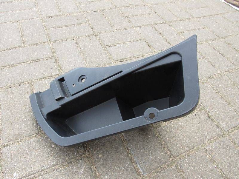 обшивка багажника Lexus RX 4 поколение [рестайлинг] 2021, 3.5 л., гибрид, 64741-48090