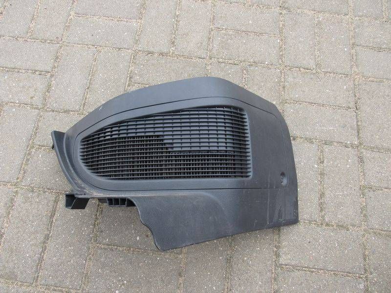 пластик Toyota RAV4 5 поколение (XA50) 2021, 2.5 л., гибрид, 58441-42020