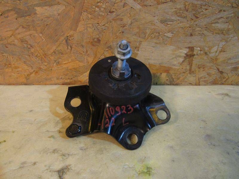 подушка крепления двигателя Jeep Wrangler 4 поколение 2023, 2.0 л., бензин, АКПП, P68271527AD