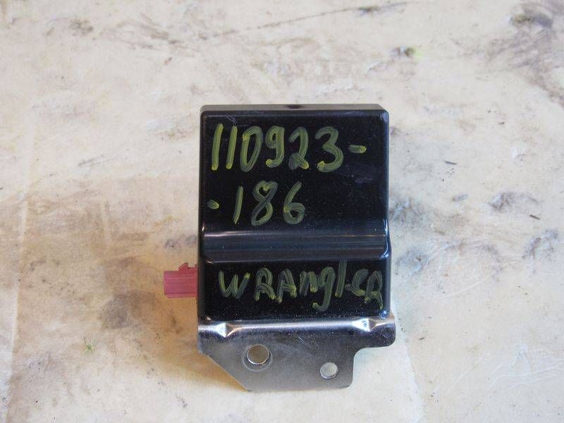 антенна Jeep Wrangler 4 поколение 2023, 2.0 л., бензин, АКПП, 68433492AA