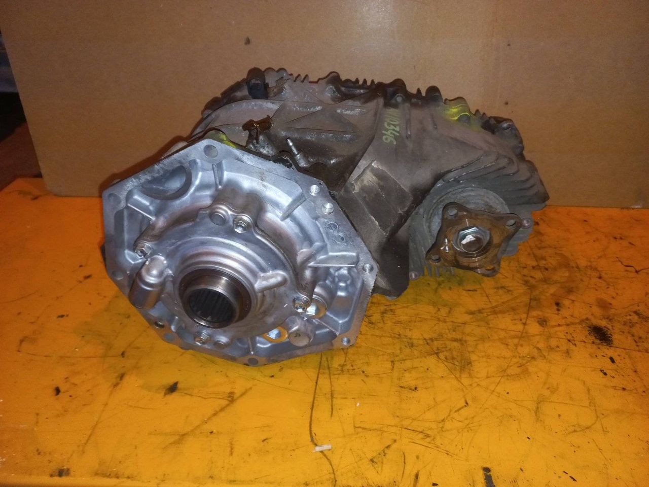 раздаточная коробка Toyota Land Cruiser 11 поколение J200 2012, 4.5 л., 1VD-FTV, дизель, внедорожник 5 дв.