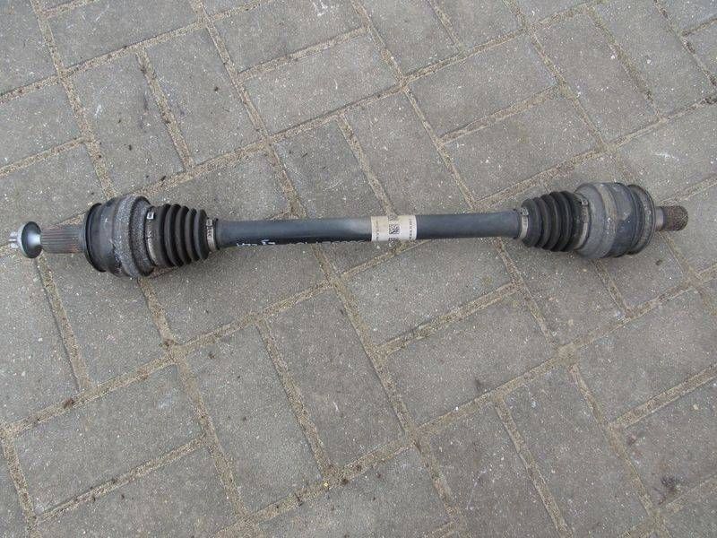полуось задняя (приводной вал, ШРУС) Mercedes-Benz CLA-Класс C118 2020, 1183503400