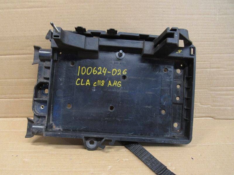 полка аккумулятора Mercedes-Benz CLA-Класс C118 2020, 4.5 л., бензин, универсал, 1776204201