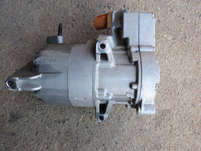 компрессор кондиционера Jeep Wrangler 4 поколение 2021, 2.0 л., гибрид, 68376684AE