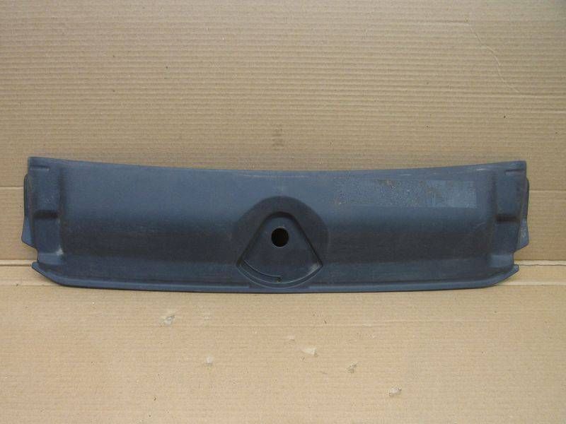 накладка декоративная Audi A4 B9 2018, 8W0807081
