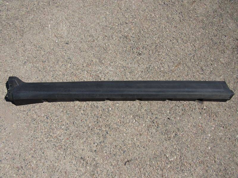 накладка на порог Maserati Levante 1 поколение 2017, 3.0 л., бензин, 670040336