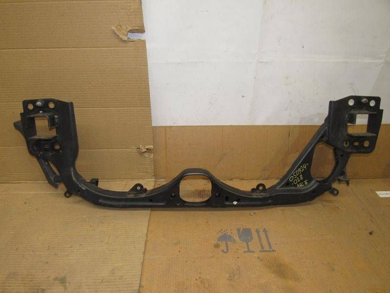 балка под радиатор Audi A6 4F/C6 2007, 4F0199521N