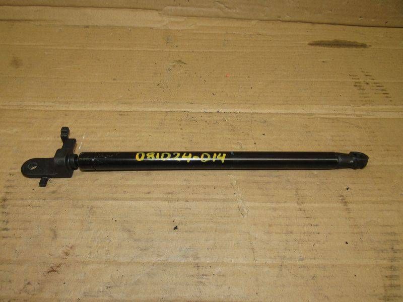 амортизатор крышки багажника (3-5 двери) Toyota Camry 9 поколение XV70 2021, 64530-06020
