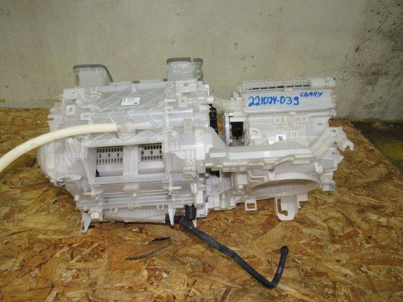 корпус отопителя (печки) Toyota Camry 9 поколение XV70 2022, 2.5 л., гибрид, 87050-33890