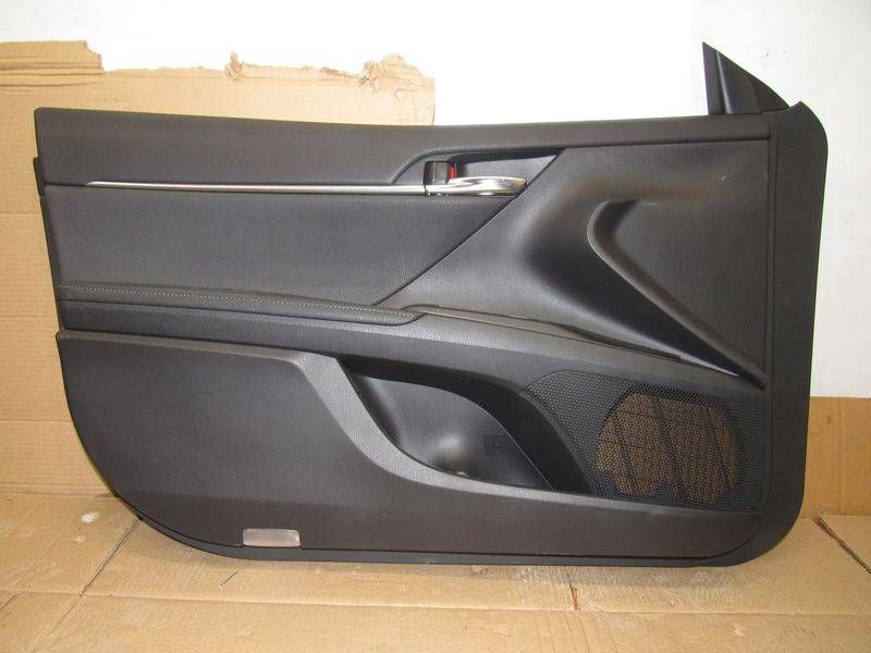 обшивка двери передняя левая Toyota Camry 9 поколение XV70 2022, 2.5 л., гибрид, 67764-X1414