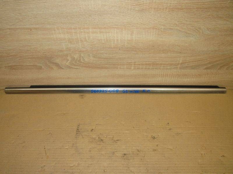 молдинг двери передней правой Mercedes-Benz GL-Класс X166 2014, A1667250265