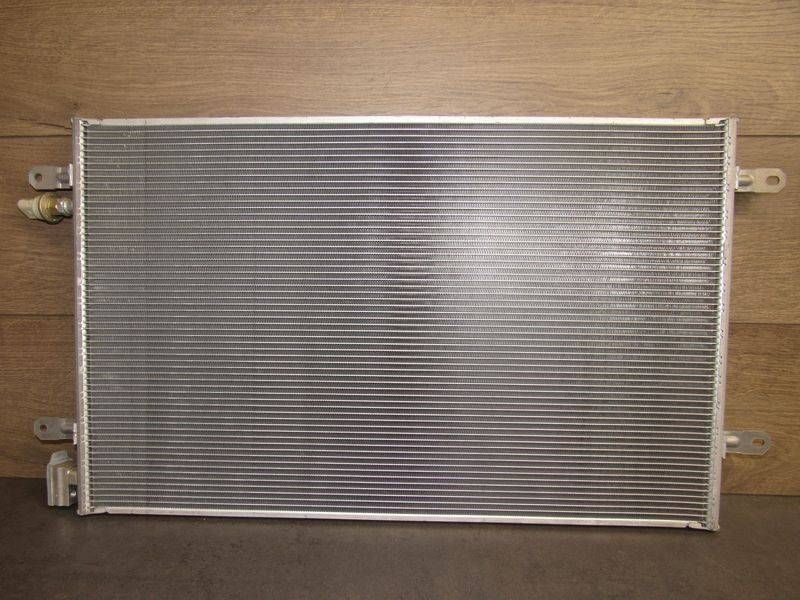 радиатор кондиционера Audi A6 4F/C6 2006, 4F0260401E
