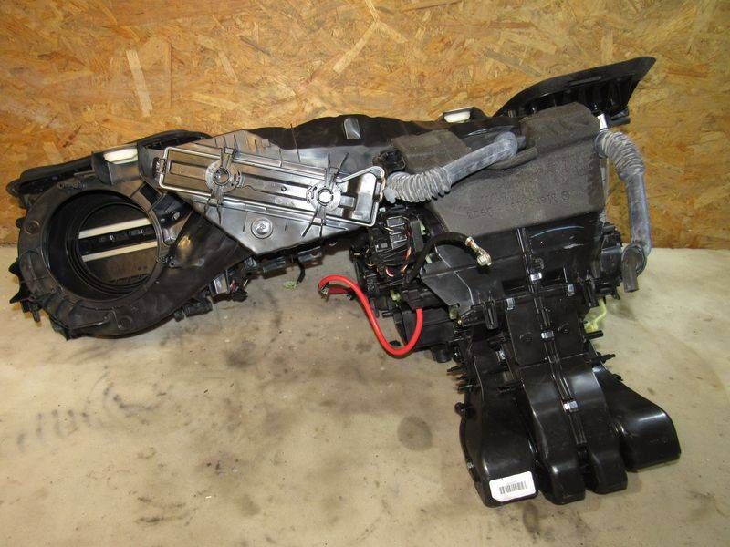 корпус отопителя (печки) Mercedes-Benz GLE V167 2021, 2.0 л., дизель, A1678300805