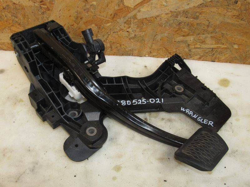 педаль тормоза Jeep Wrangler 4 поколение 2021, 2.0 л., бензин, P04581889AG