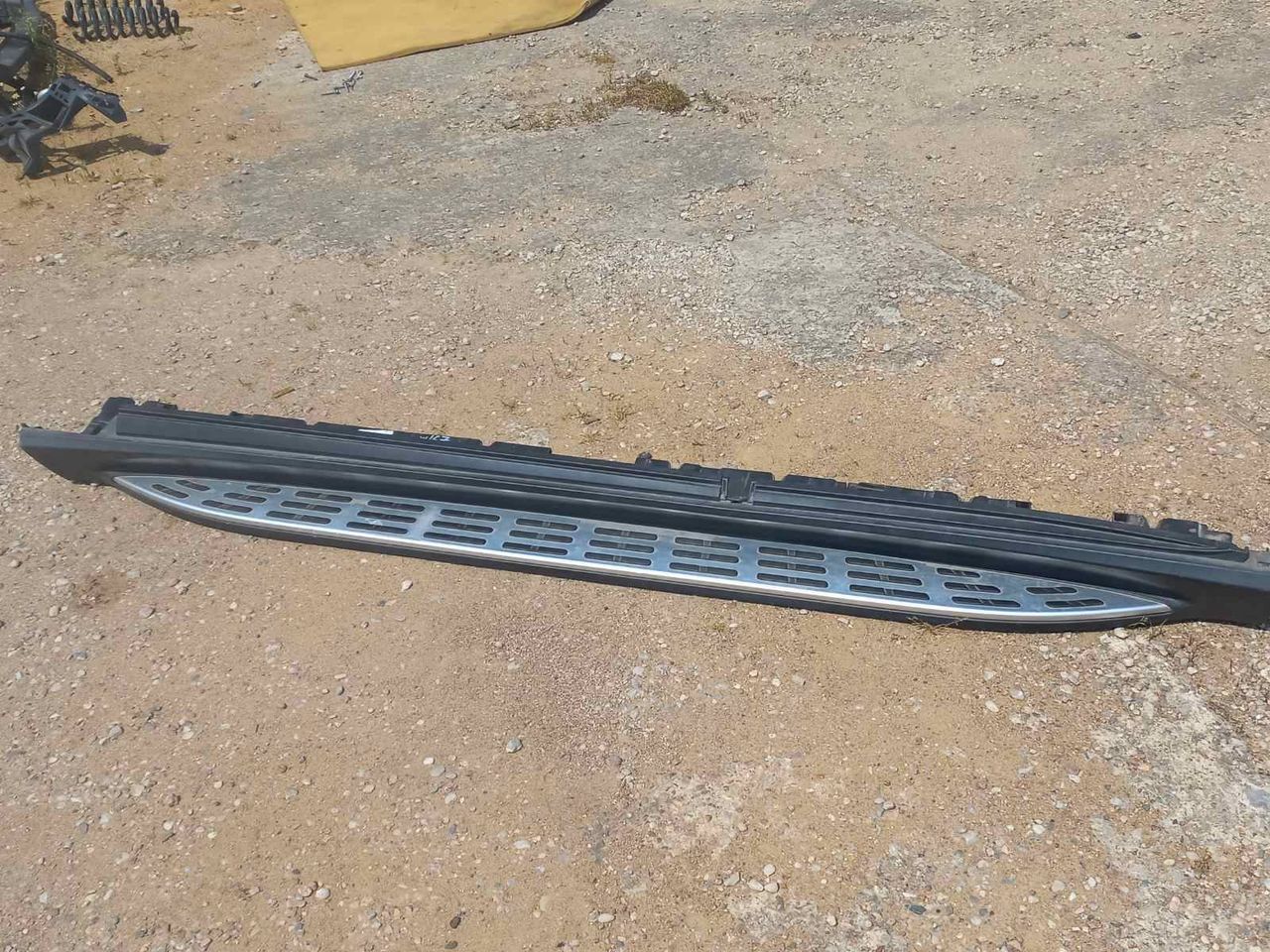 подножка Mercedes-Benz GLE V167 2021, A1676981701