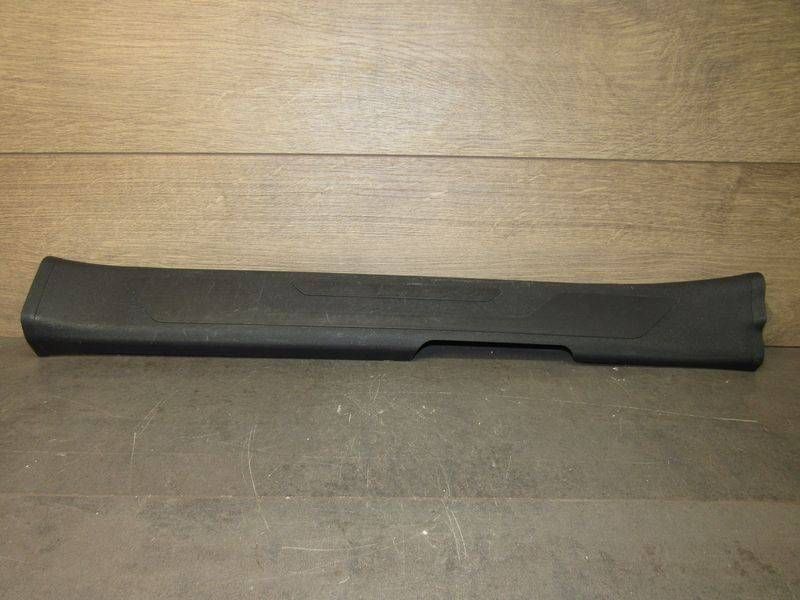 накладка на порог внутренняя Toyota Tundra 3 поколение XK70 2024, 3.5 л., бензин, 67913-0S060