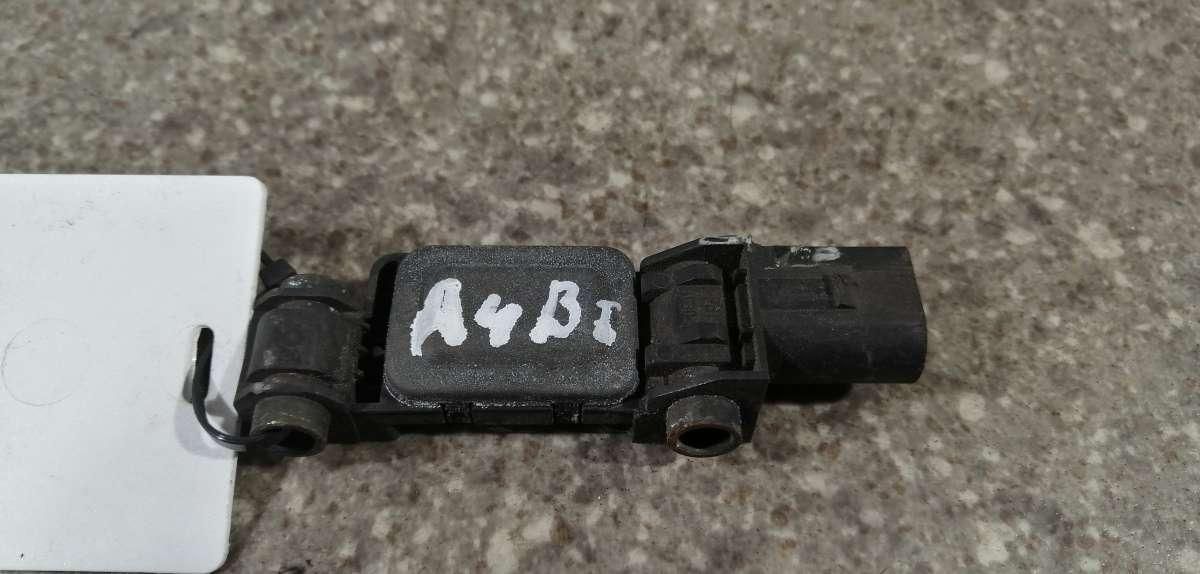 датчик удара Audi A4 B6 2002 - фото №1