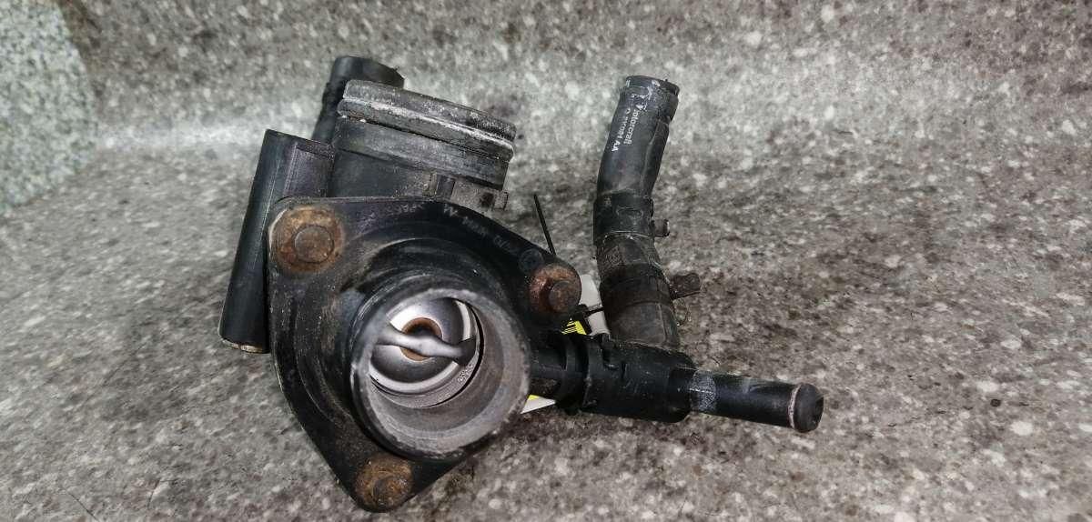 датчик удара Audi A4 B6 2002 - фото №1