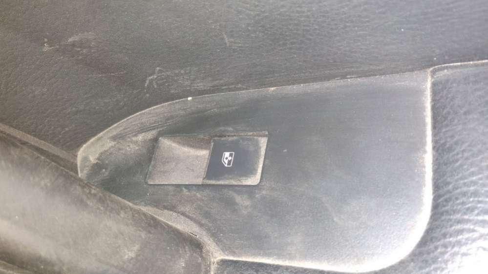 кнопка стеклоподъемника двери Chevrolet Captiva 1 поколение 2008 - фото №1
