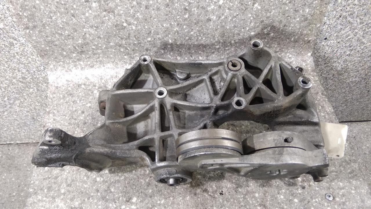 кронштейн генератора Audi A4 B5 (1994 - 1999), 1.8 л., Ti, 058145523E - фото №1