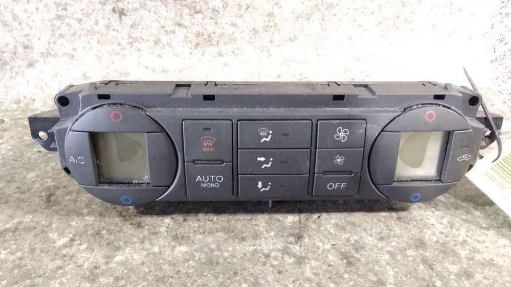 блок управления печки / климат-контроля Ford Focus 2 поколение (2004 - 2008), 3M5T-18C612AR - фото №1