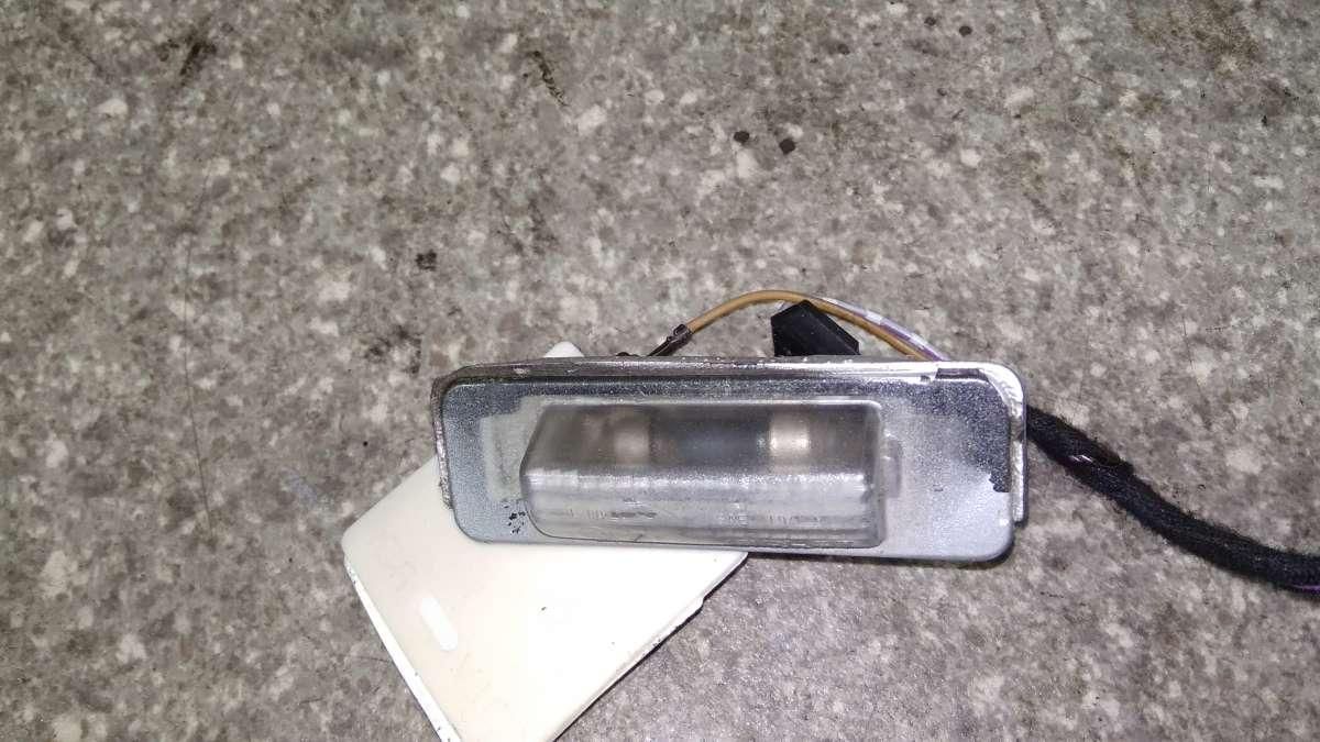 подсветка номера Mercedes-Benz E-Класс W210/S210 1997 - фото №1