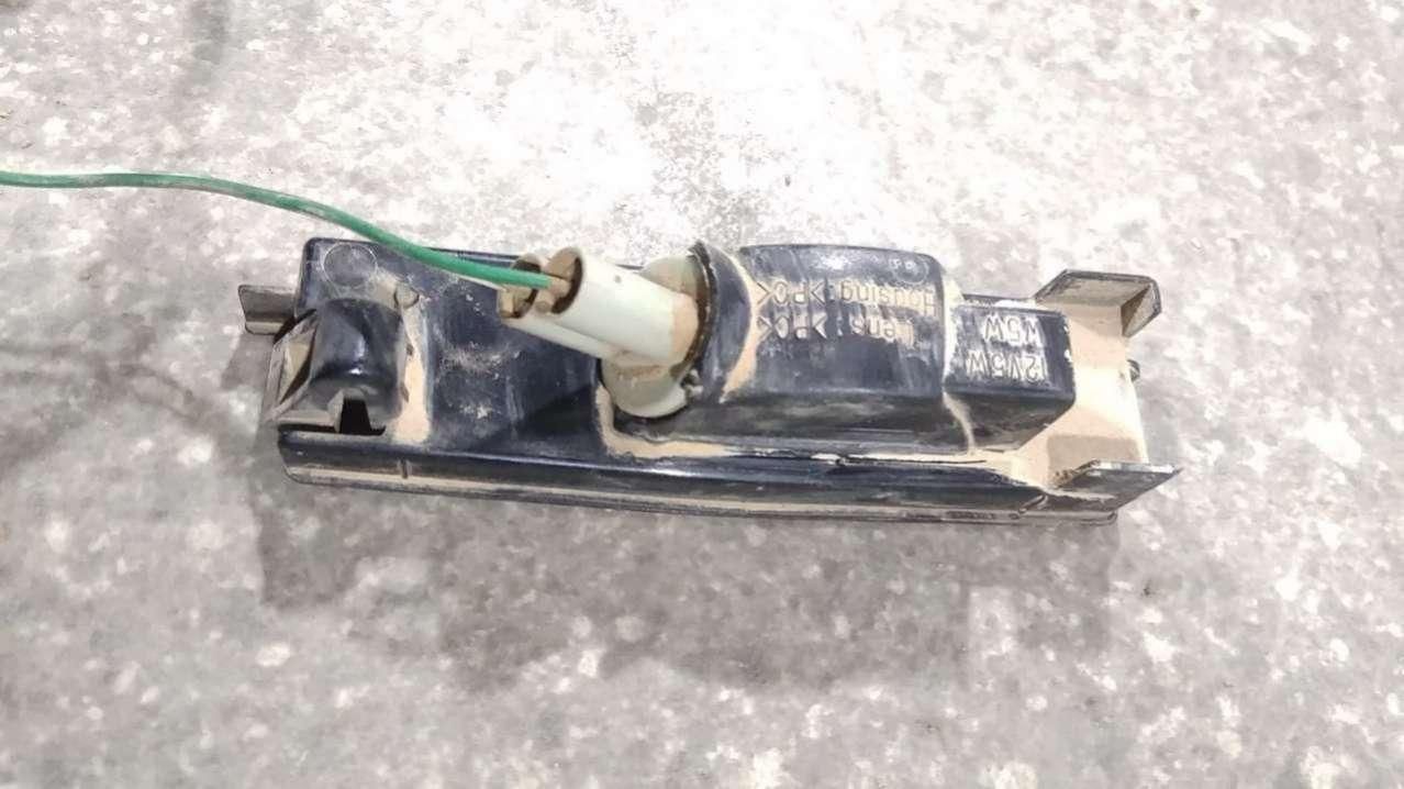 подсветка номера Toyota RAV4 2 поколение (XA20) 2003 - фото №1
