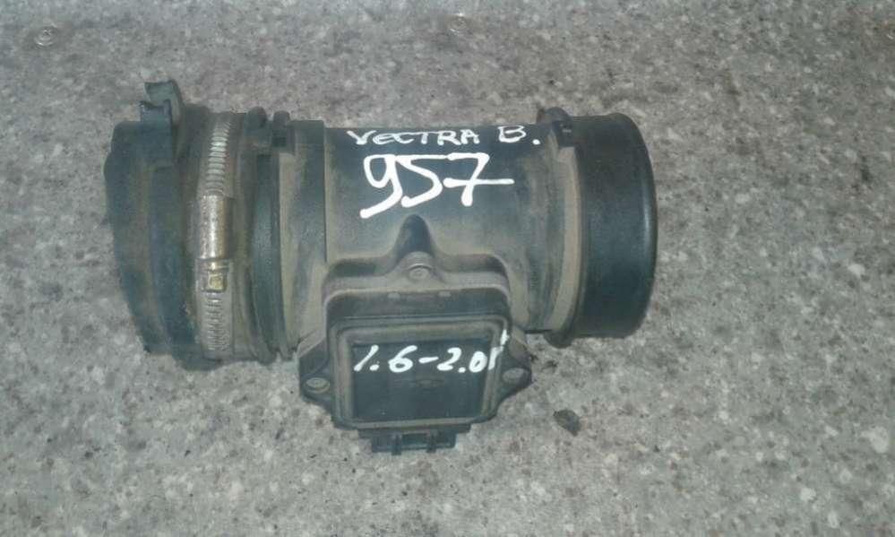 расходомер воздуха Opel Astra G (1998 - 2009), бензин, 90411957 - фото №1