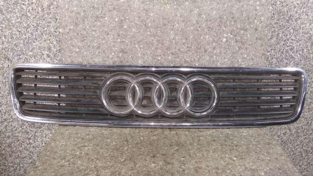 решетка радиатора Audi A4 B5 (1994 - 1999), 8D0853651J - фото №1