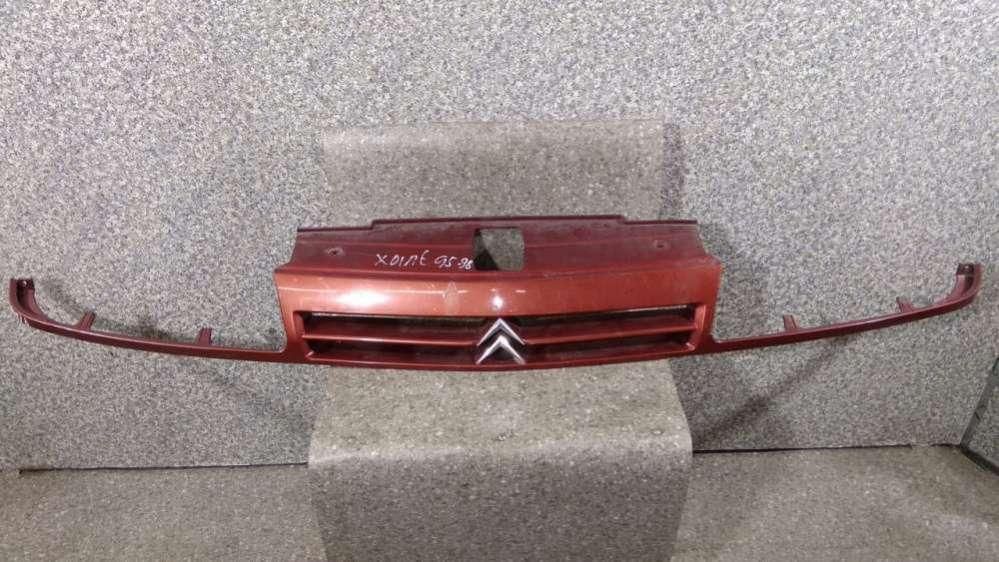 решетка радиатора Citroen Xantia 1 поколение 1997, 9618919977 - фото №1