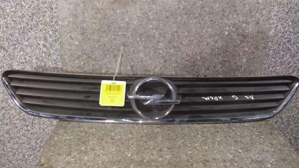 решетка радиатора Opel Astra G 2003, 90587100 - фото №1