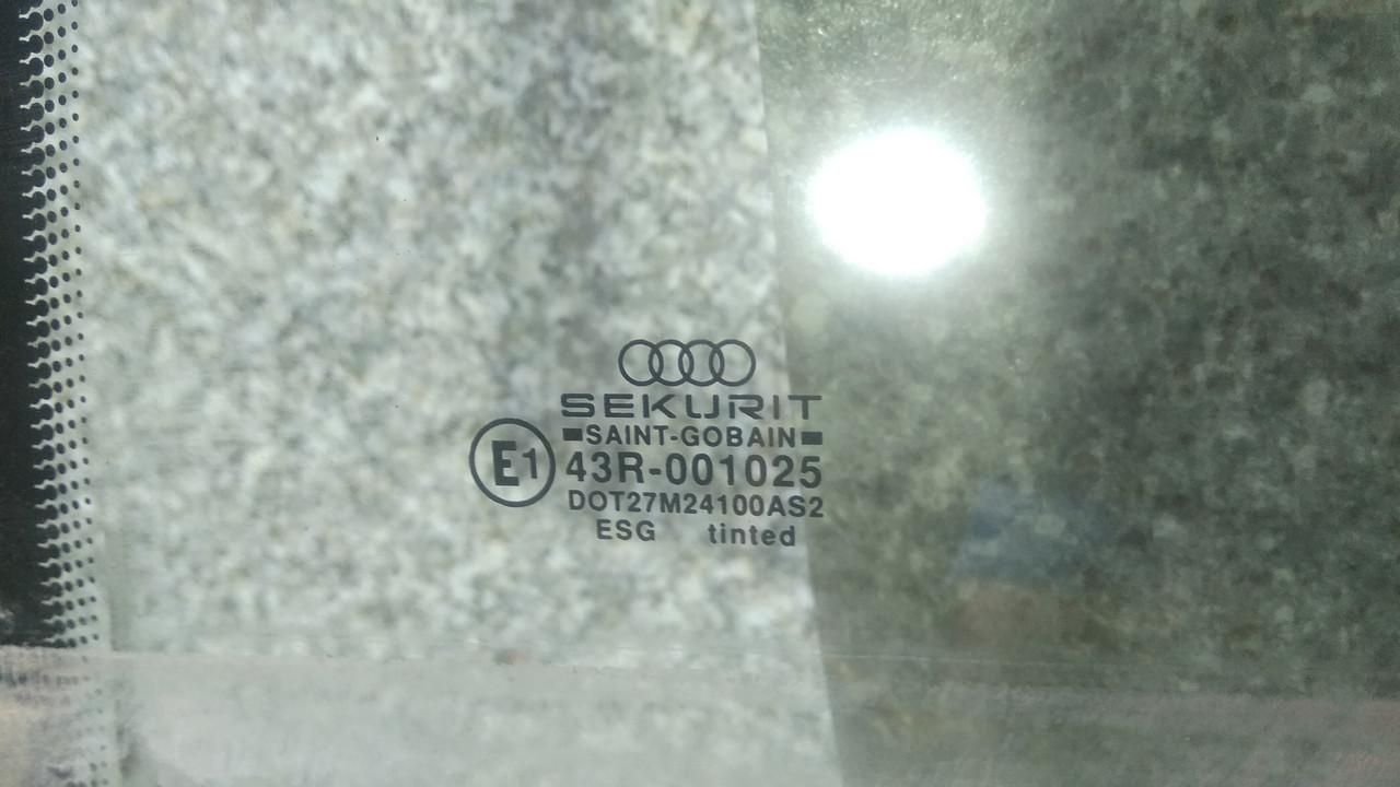 стекло двери задней левой Audi 100 4A/C4 1993 - фото №1